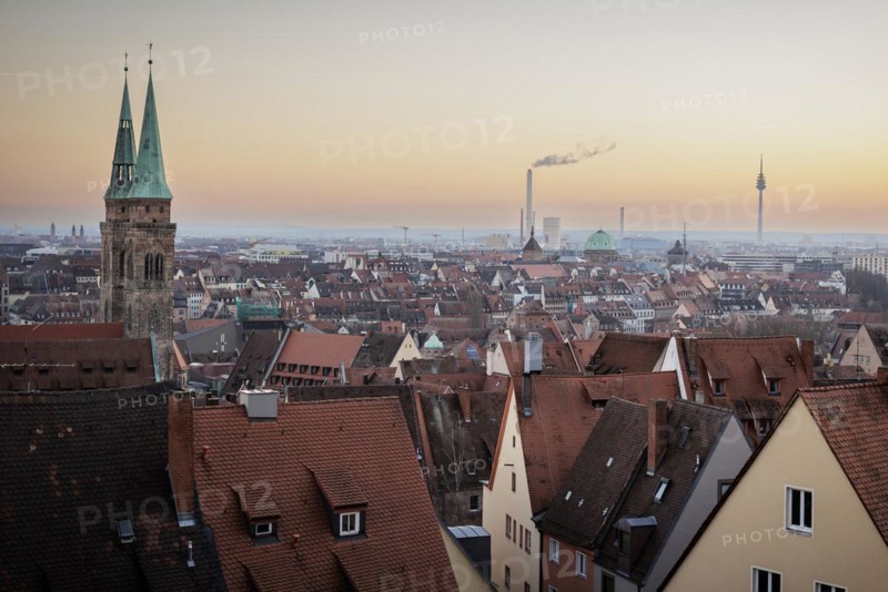 Nuremberg with the Sebaldus Church and the telecommunications tower taken at sunset. Nuremberg, 13.02.2023., Nuremberg, Germany, Europe