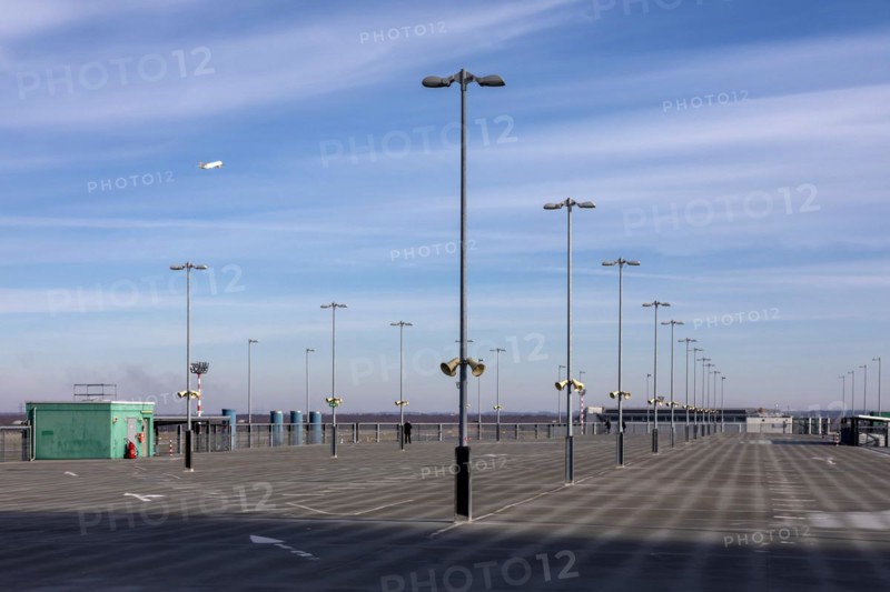 Duesseldorf Airport, DUS, parking, parking spaces, empty parking decks in Airport International car parks in lockdown in Corona crisisAirport International, Duesseldorf Airport, airfield, taxiway, Duesseldorf, North Rhine-Westphalia, Germany, Europe