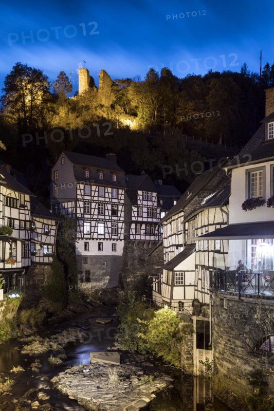 Historic Old Town Monschau in the Evening, Haller Ruin, Medieval Castle, Eifel, Northern Eifel, Monschau, North Rhine-Westphalia, North Rhine-Westphalia, Germany, Europe