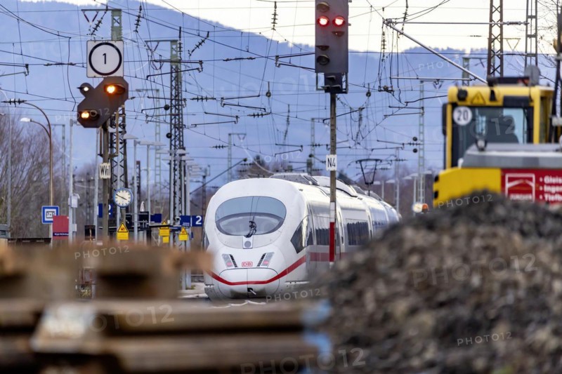 Investment in the ailing rail network, Deutsche Bahn construction site on the busy Rhine Valley line towards Switzerland, Deutsche Bahn AG InterCityExpress ICE, Riegel, Baden-Wuerttemberg, Germany, Europe