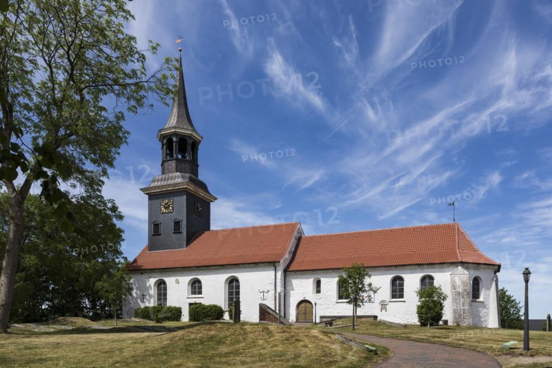 St. Laurentius Church of the Parish of Lunden, 15th and 16th century family cemetery in the churchyard, Lunden, Schleswig-Holstein, Germany, Europe