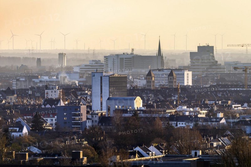 Viewpoint from Grafenberg Forest over Duesseldorf, Duesseldorf, North Rhine-Westphalia, Germany, Europe