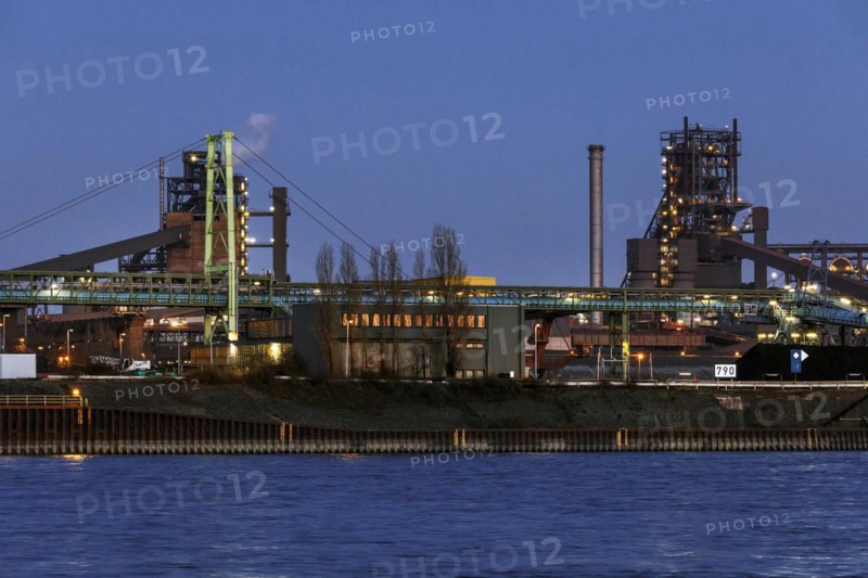 Blast furnace of thyssenkrupp Steel Europe AG at Suedhafen Walsum, Duisburg, North Rhine-Westphalia, Germany, Europe