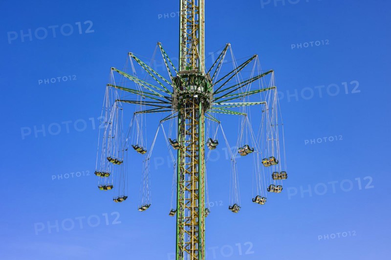 Wiesnaufbau, Starlight chain carousel, Oktoberfest, Theresienwiese, Munich, Upper Bavaria, Bavaria, Germany, Europe