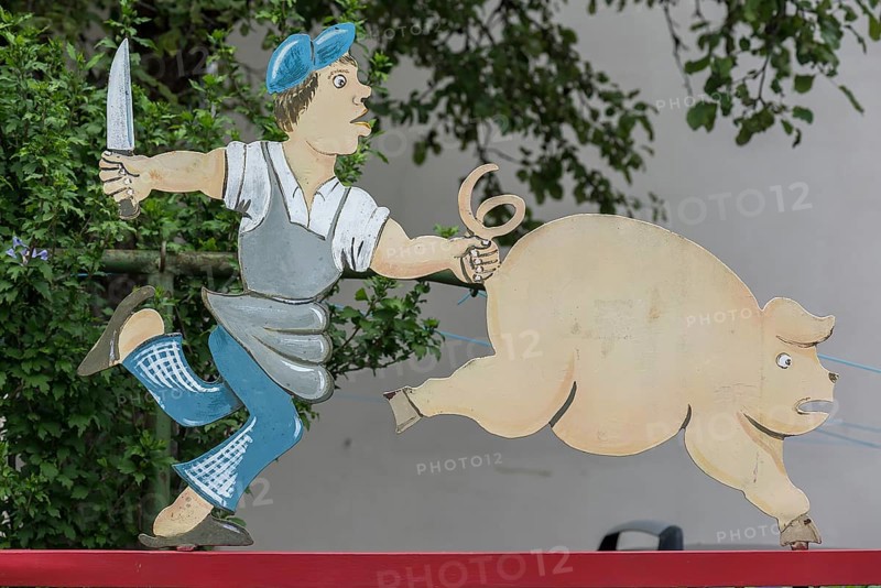 Advertising figure of a butcher's shop, Sonthofen, Allgaeu, Bavaria, Germany, Europe