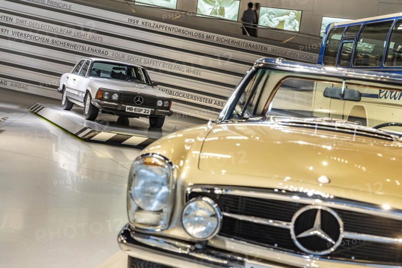 Mercedes-Benz ESF 22 experimental safety vehicle