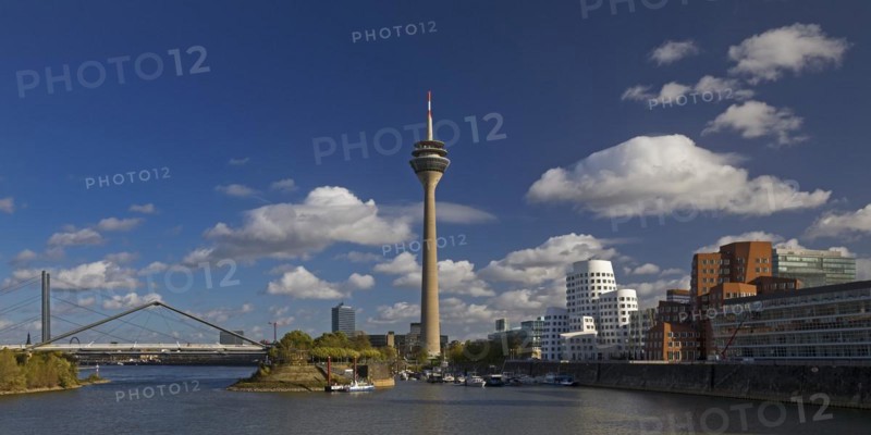 Media Harbour with Rheinkniebruecke, Rheinturm and Neuer Zollhof, Duesseldorf, North Rhine-Westphalia, Germany, Europe