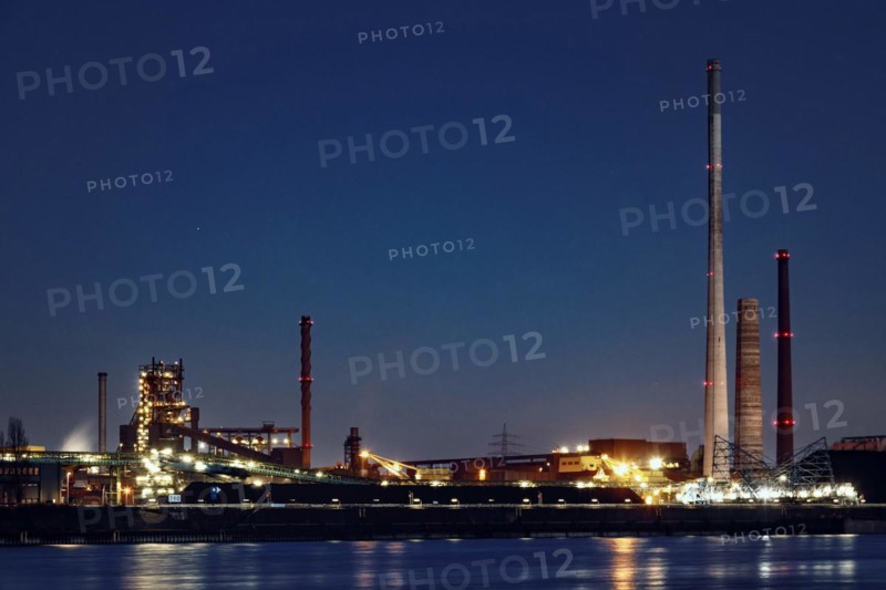 Blast furnace of thyssenkrupp Steel Europe AG at Suedhafen Walsum, Duisburg, North Rhine-Westphalia, Germany, Europe