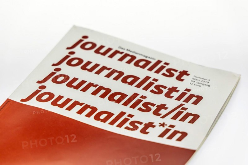 Gender-appropriate language, the trade journal journalist declines the title in female variants, studio recording, Germany, Europe