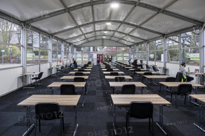 TU Dortmund closed, Corona pandemic, tents for students, online lectures at the Technical University, education, Dortmund, North Rhine-Westphalia, Germany, Europe