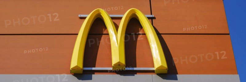 Facade with logo and sign, M, McDonald, fast food restaurant, Hagen, North Rhine-Westphalia, Germany, Europe