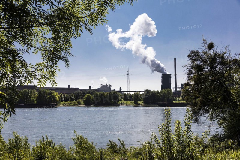 Huettenwerke Krupp Mannesmann, HKM, coking plant steam cloud, Rhine, Duisburg, North Rhine-Westphalia, North Rhine-Westphalia, Germany, Europe