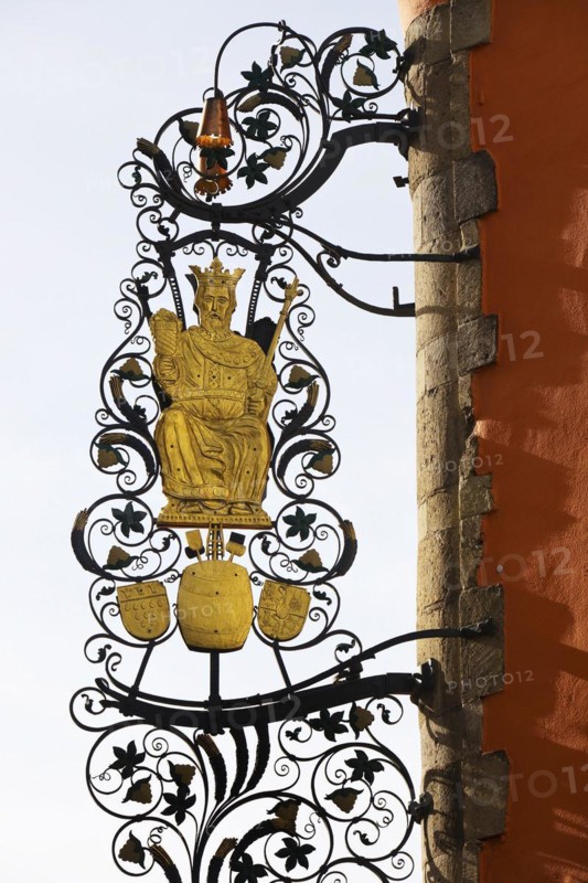 Nose sign of the traditional Pfaffen brewery, Heumarkt, Old Town, Cologne, Rhineland, North Rhine-Westphalia, Germany, Europe