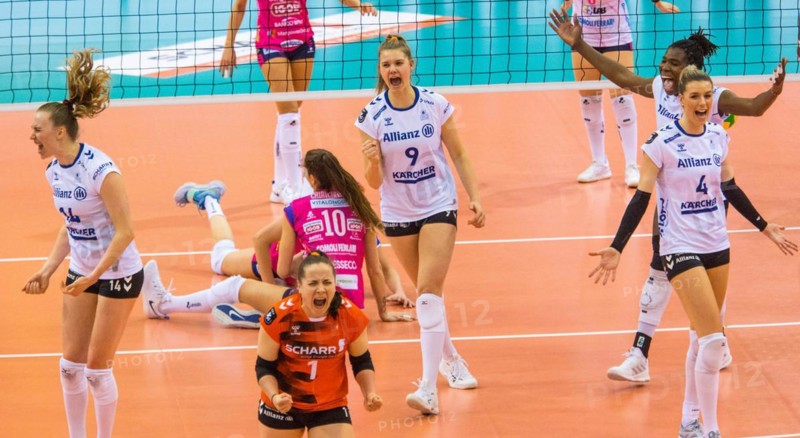 The players of Allianz MTV Stuttgart cheer after winning a set