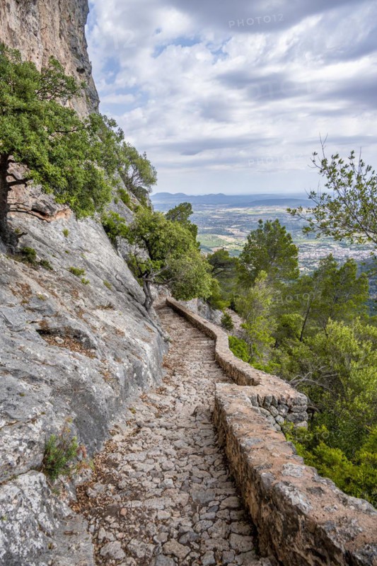 Hiking trail to Castell d Alaro