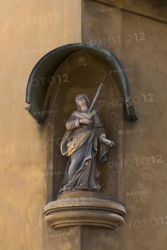 Sculpture of M