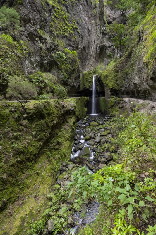 Nova waterfall and Moinho in a gorge