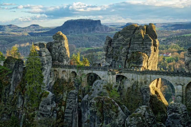 View from the Ferdinandstein to the Bastei bridge