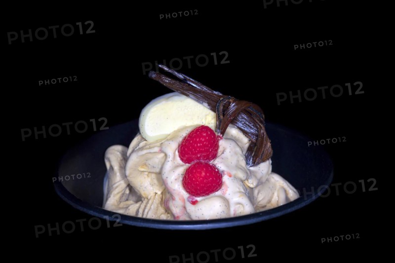 Vanilla ice cream with fresh Mauritius vanilla