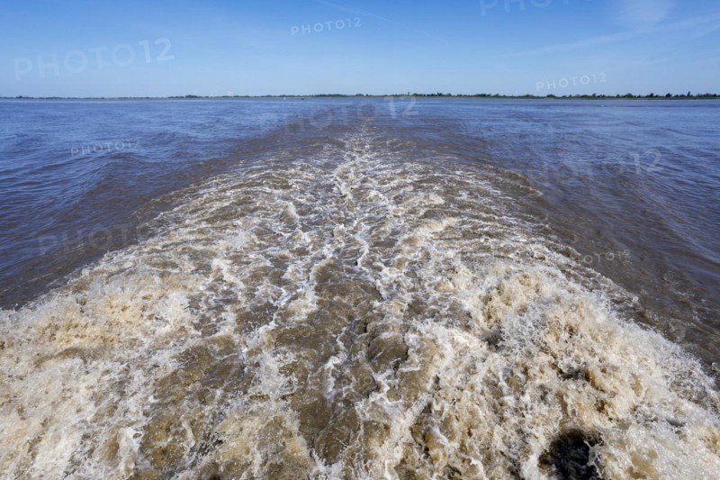 Elbe ferry between Glueckstadt and Wischhafen