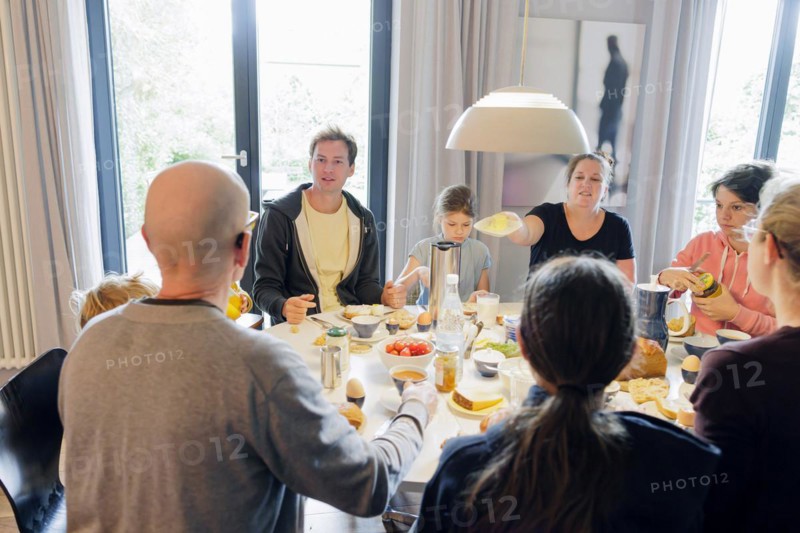 Family at breakfast