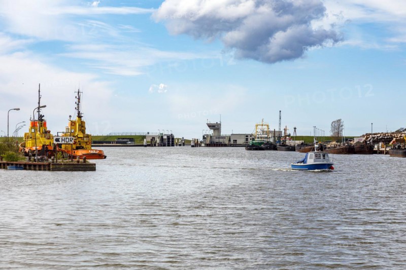 Barrage and exit at Husum outer harbour