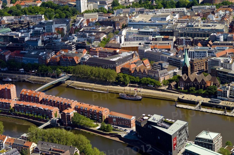 The Schlachte with the Weser Tar Yard and the Martini Church