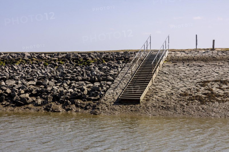 Everschopsiel harbour in North Frisia with outflowing water