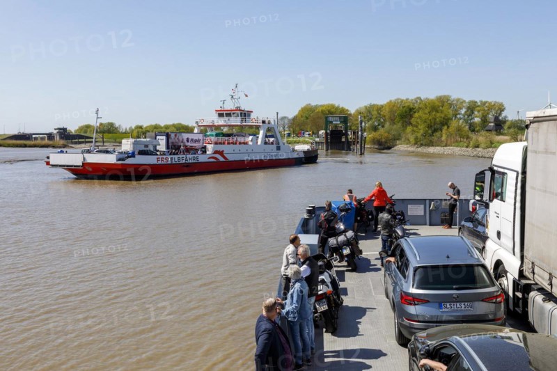Elbe ferry between Glueckstadt and Wischhafen