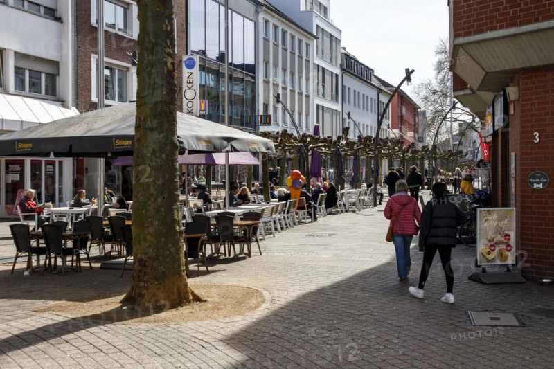 Pedestrian zone main street