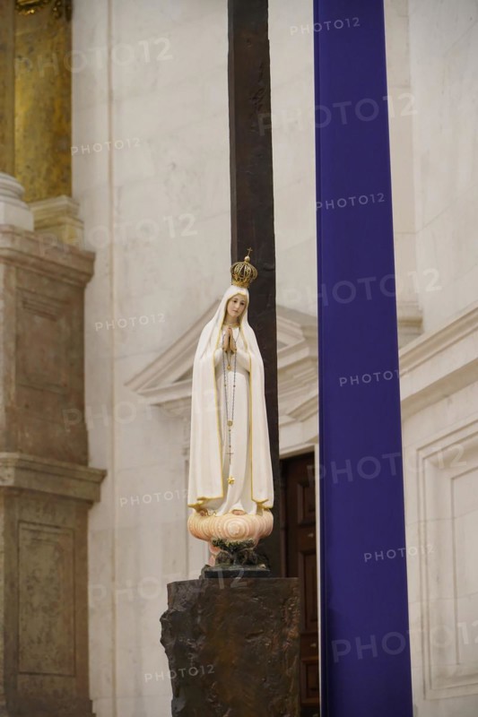 Detail Madonna