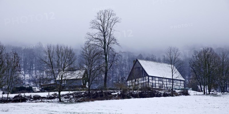 Hof Duempel in winter