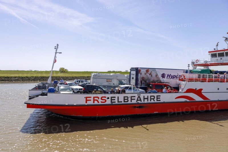 Elbe ferry between Glueckstadt and Wischhafen