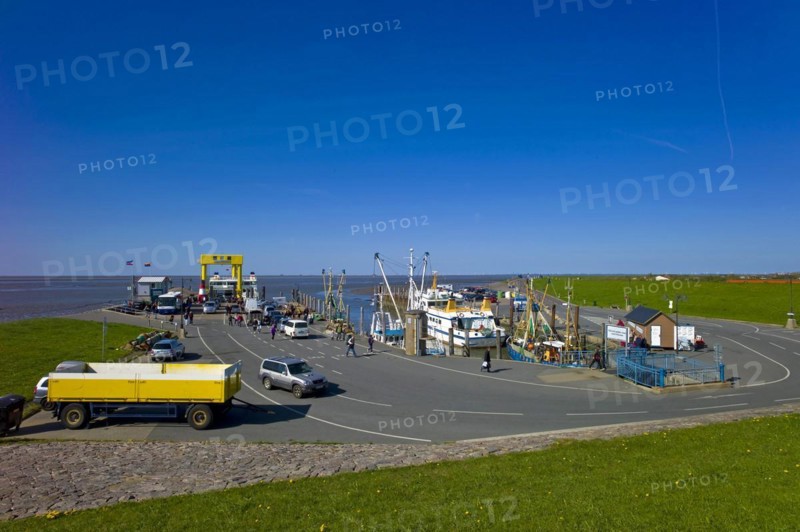Harbour scene in Strucklandungshoern