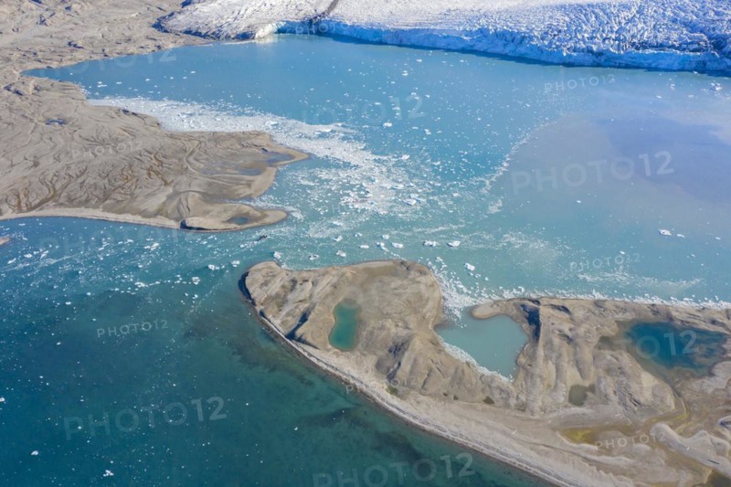 Aerial view over Recherchebreen
