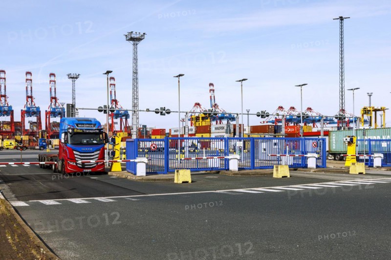 Entrance and exit for trucks