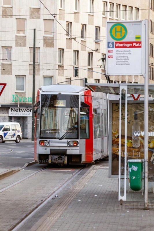 Worringer Platz tram stop