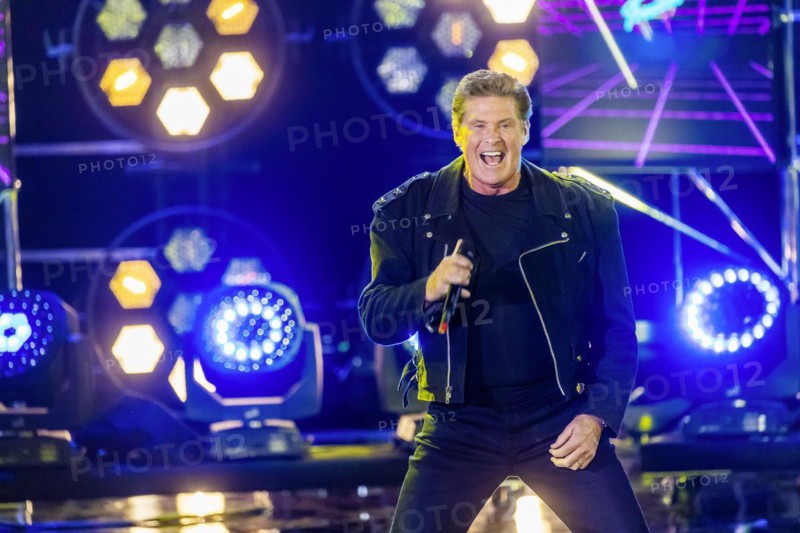 Singer David Hasselhoff performing on stage. 50 years of ZDF Hitparade