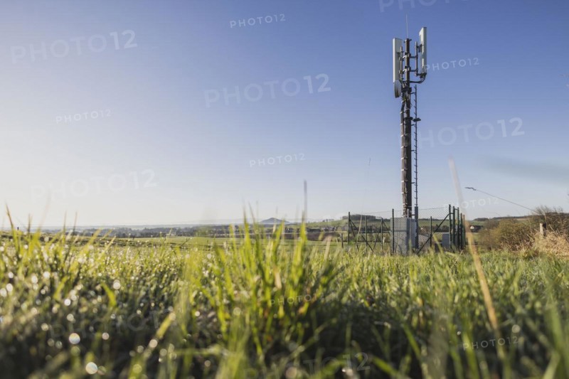 Transmission mast with 5G technology