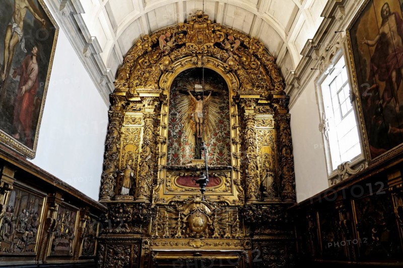 Side altar