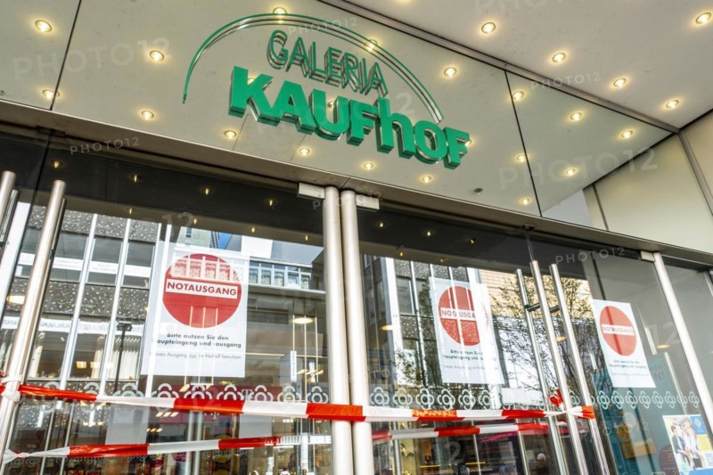 Closed entrance doors of a Galeria Kaufhof shop that is about to close
