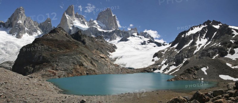 View over Mount Fitz Roy and the Laguna de los Tres in the Andes