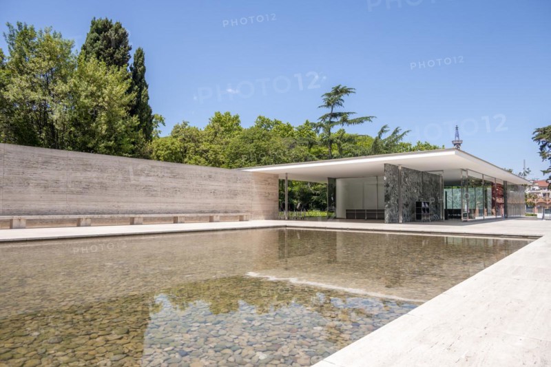 Pavello Mies Van Der Rohe