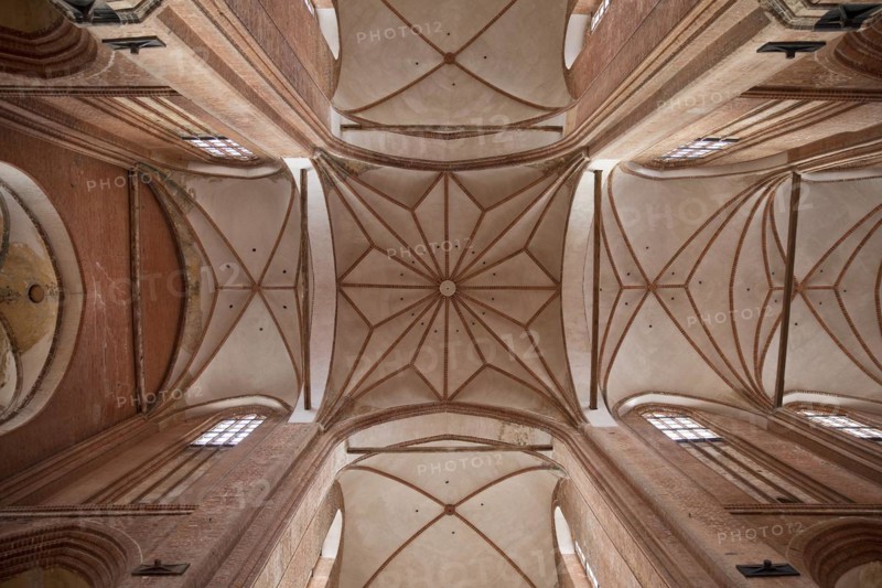 View of the star vault above the crossing in the Georgenkirche