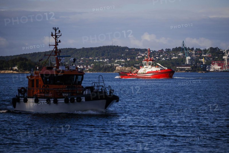 Pilot vessel