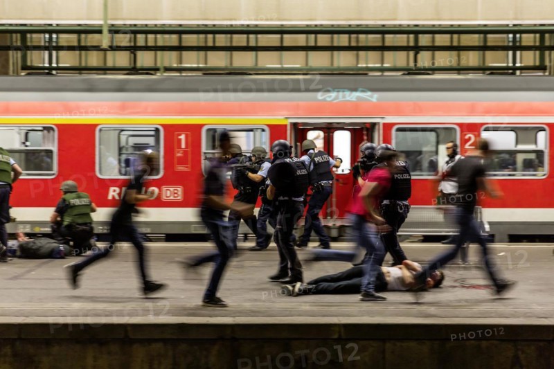 Anti-terror exercise at the main station