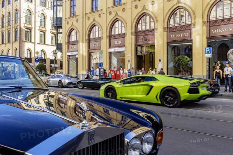 Exclusive shopping street Maximilianstrasse