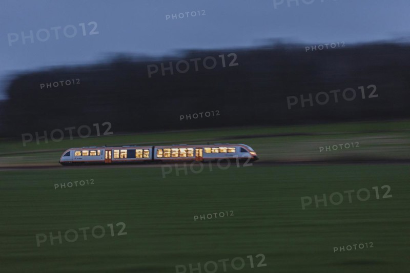 A train of the Laenderbahn Trilex in the border triangle of Germany
