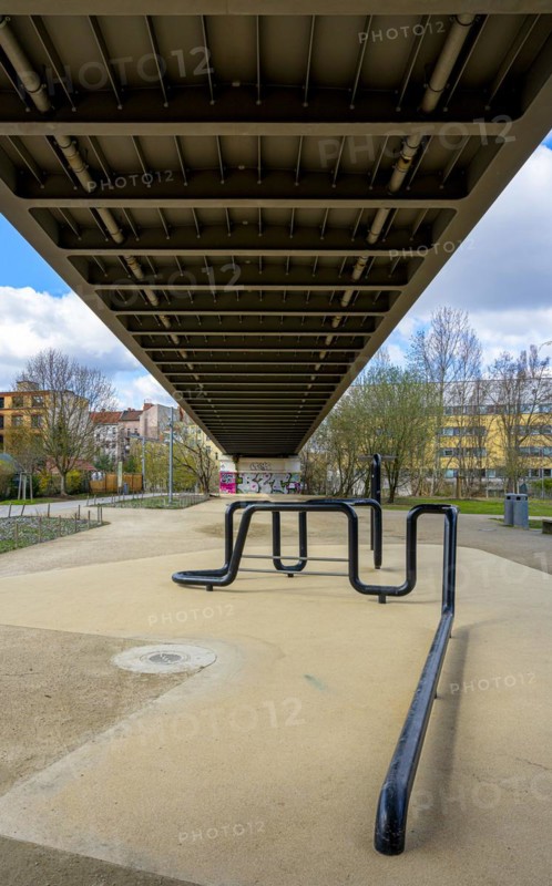 Calisthenics facility in Gleisdreieck Park