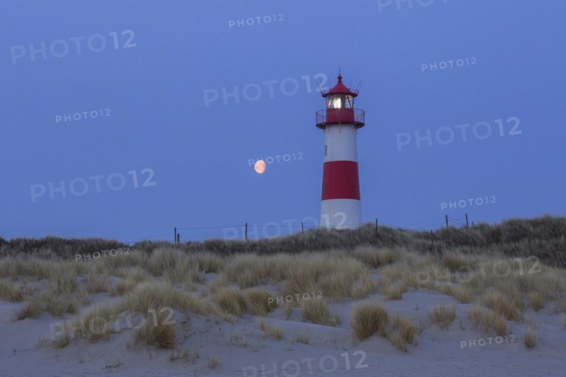 Red and white striped lighthouse List East